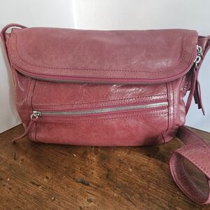 Hobo International Zipper Flat Crossbody Bag Muted Reddish-Pink Leather